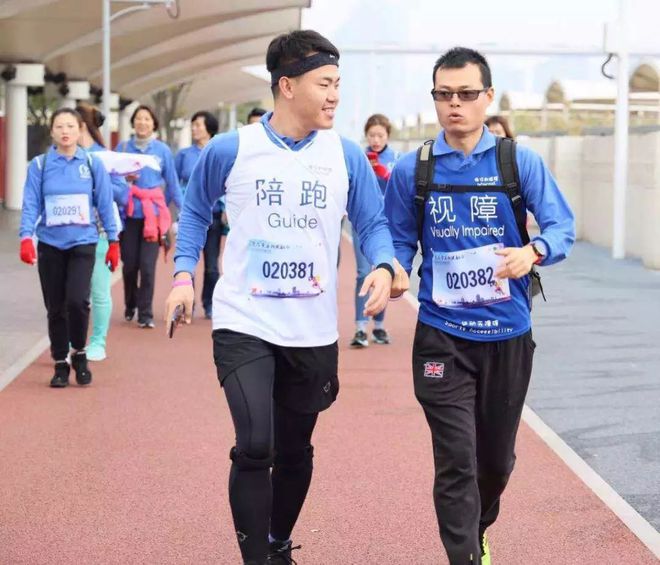 九游欢乐平台：篮球与时尚的未来：如何更好地融合，引领运动潮流？的简单介绍