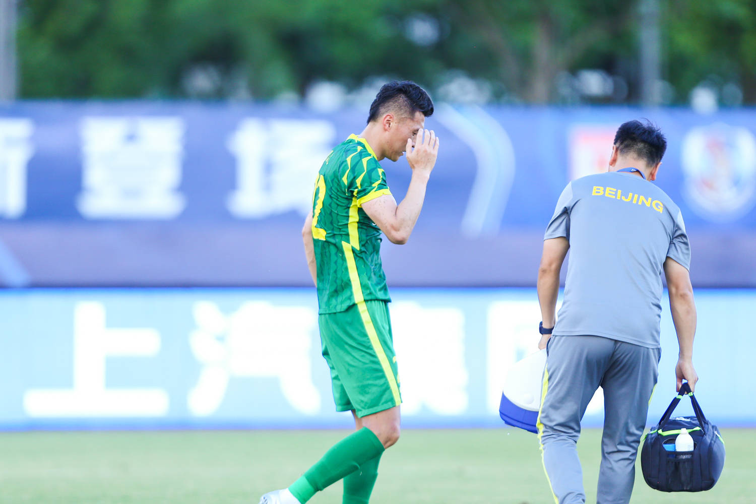 九游欢乐官方网站:新晋国脚谭龙的战术价值与在国家队的前景的简单介绍