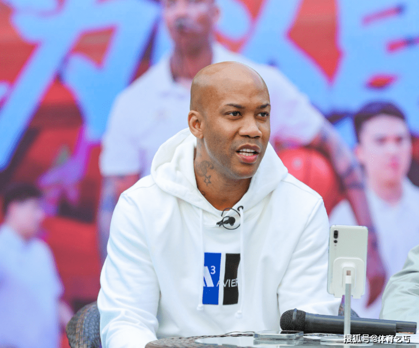 九游欢乐APP：雄鹿队新赛季：洛佩斯能否继续提供稳定的内线防守，在季后赛中发挥关键作用，帮助球队赢得总冠军？的简单介绍