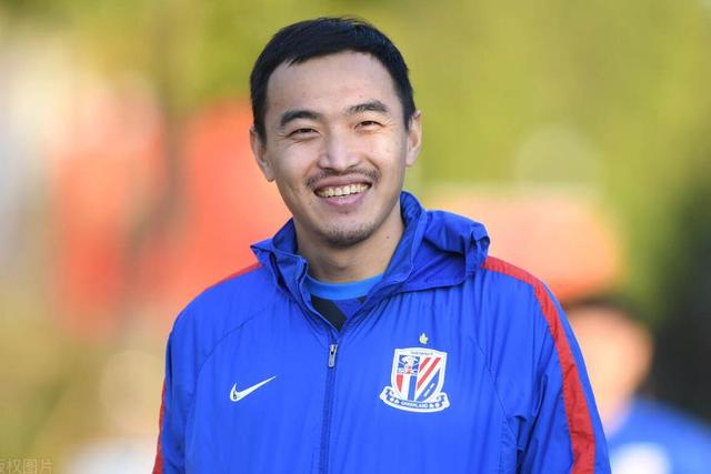 九游欢乐官方网站:老将冯潇霆“重返国家队”,球迷:希望他能发挥经验,稳定后防! 九游欢乐官方网站:老将冯潇霆“重返国家队”,球迷:希望他能发挥经验,稳定后防!